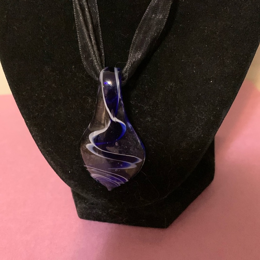 Beautiful Lampwork Glass Pendant Necklace 16”